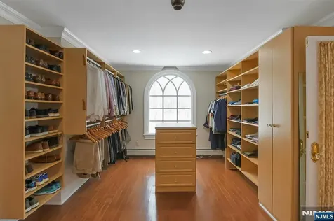 7 Charlden Drive Saddle River NJ 07458