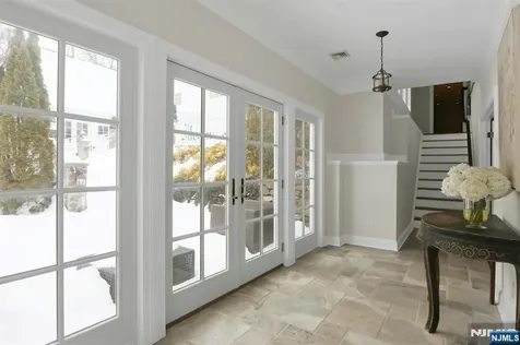 7 Charlden Drive Saddle River NJ 07458