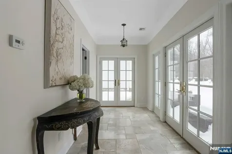 7 Charlden Drive Saddle River NJ 07458