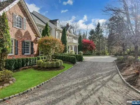 7 Charlden Drive Saddle River NJ 07458