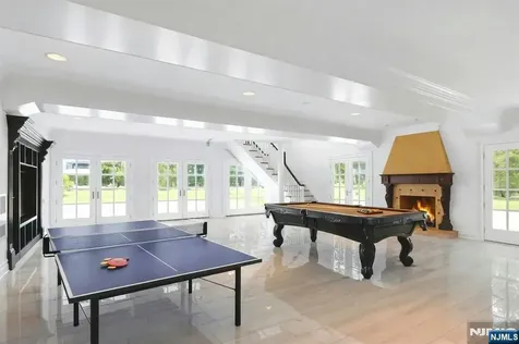 7 Charlden Drive Saddle River NJ 07458