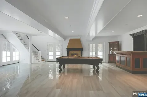 7 Charlden Drive Saddle River NJ 07458