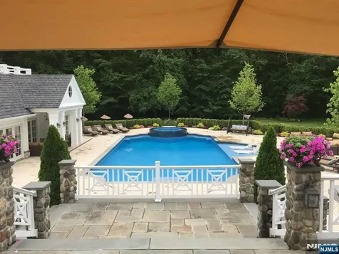 7 Charlden Drive Saddle River NJ 07458