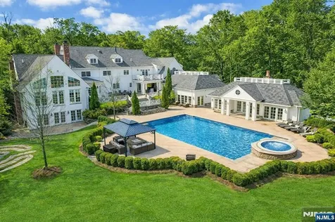 7 Charlden Drive Saddle River NJ 07458