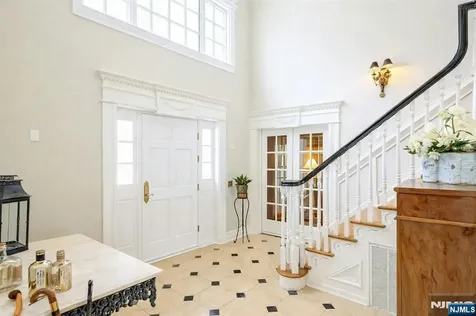 7 Charlden Drive Saddle River NJ 07458