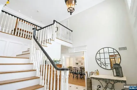 7 Charlden Drive Saddle River NJ 07458