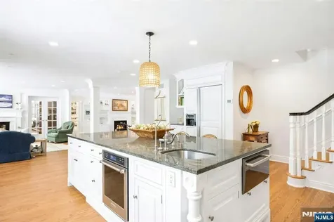 7 Charlden Drive Saddle River NJ 07458