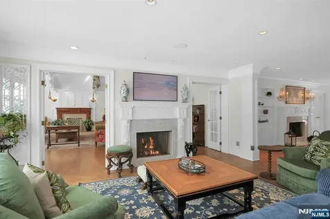 7 Charlden Drive Saddle River NJ 07458