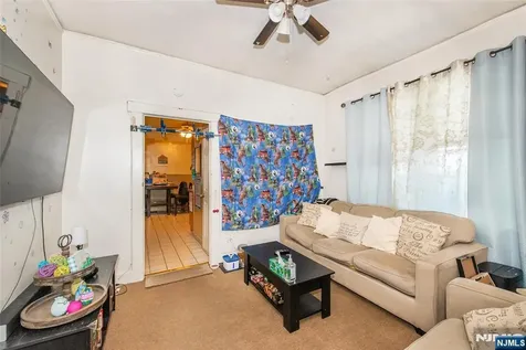 9 8th Street Belleville NJ 07109
