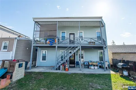 9 8th Street Belleville NJ 07109