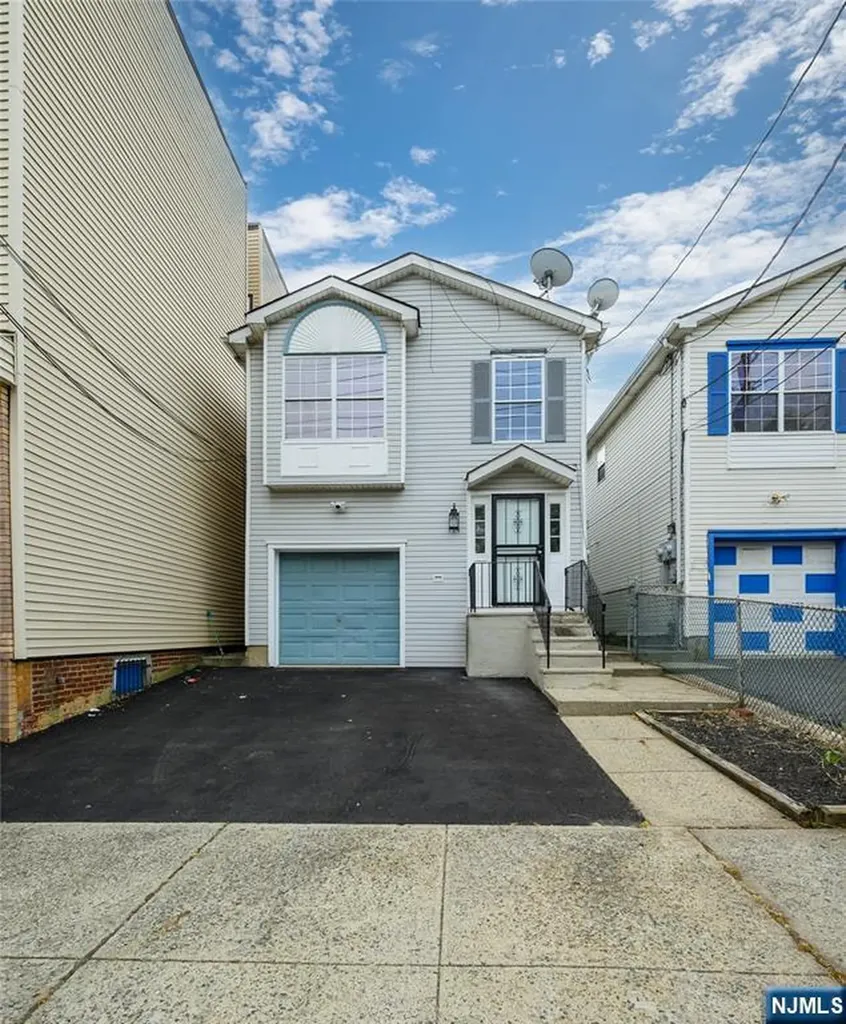 114 Watson Avenue Newark NJ 07112