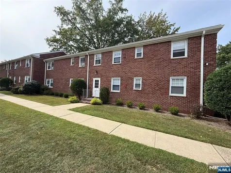 12 Gainesborough Terrace River Edge NJ 07661