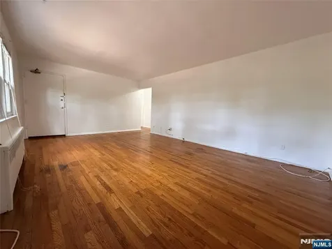 12 Gainesborough Terrace River Edge NJ 07661