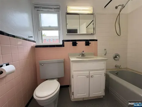 12 Gainesborough Terrace River Edge NJ 07661