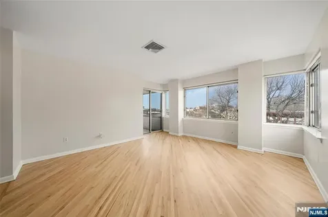 364 Palisade Avenue Cliffside Park NJ 07010