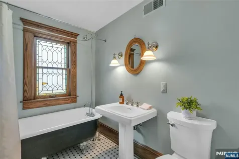 321 Hollywood Avenue Ho-ho-kus NJ 07423