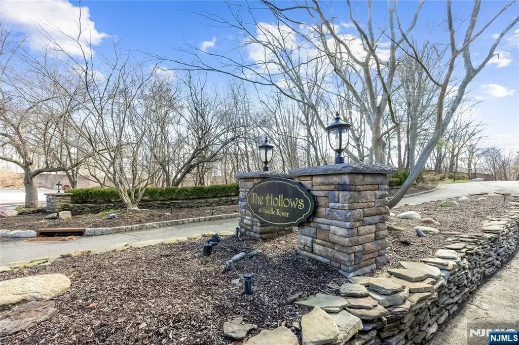 19 Sherbrooke Court Saddle River NJ 07458