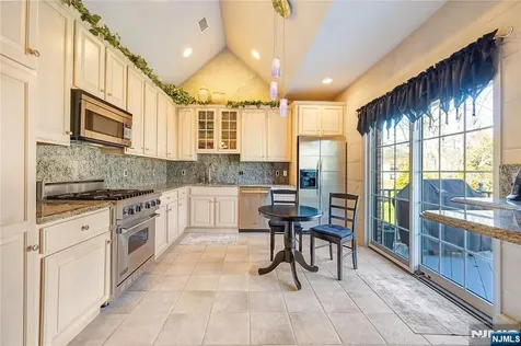 19 Sherbrooke Court Saddle River NJ 07458