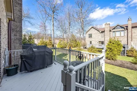 19 Sherbrooke Court Saddle River NJ 07458