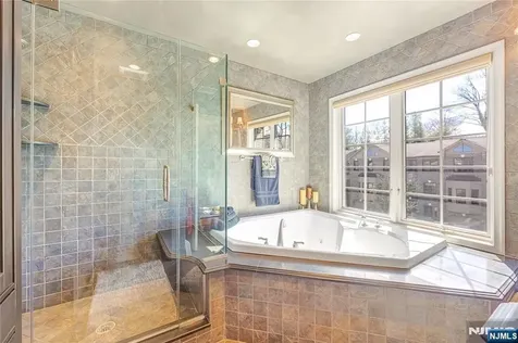 19 Sherbrooke Court Saddle River NJ 07458