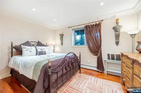 19 Sherbrooke Court Saddle River NJ 07458