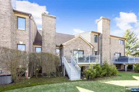 19 Sherbrooke Court Saddle River NJ 07458