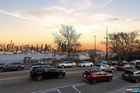 1021 Jfk Boulevard E Weehawken NJ 07086