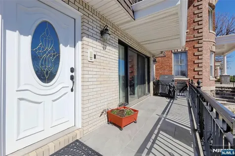 1021 Jfk Boulevard E Weehawken NJ 07086