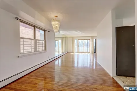 1021 Jfk Boulevard E Weehawken NJ 07086