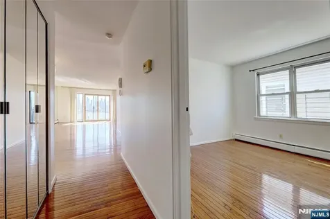 1021 Jfk Boulevard E Weehawken NJ 07086