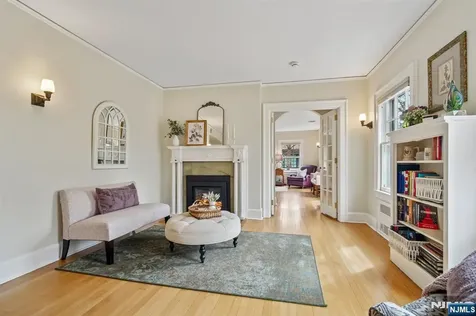 29 Hillcrest Road Glen Ridge NJ 07028