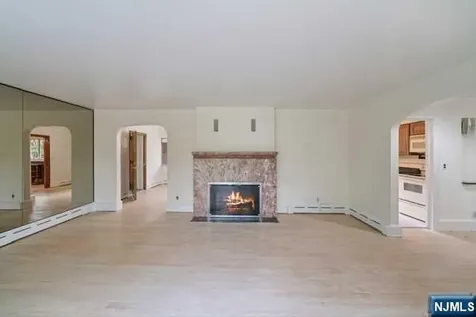 35 Old Dock Road Alpine NJ 07620