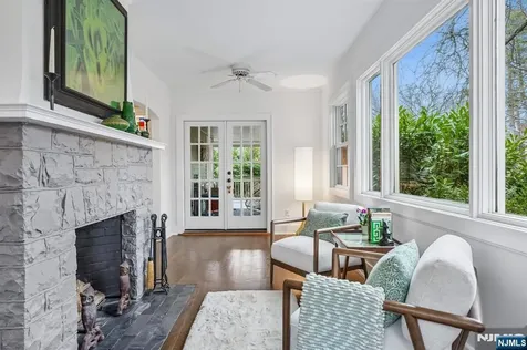 391 Up Mountain Avenue Montclair NJ 07043
