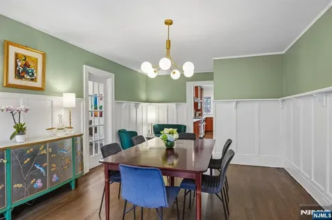 391 Up Mountain Avenue Montclair NJ 07043