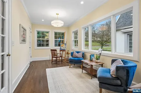391 Up Mountain Avenue Montclair NJ 07043