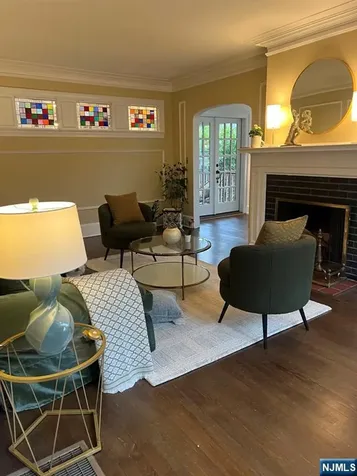 391 Up Mountain Avenue Montclair NJ 07043
