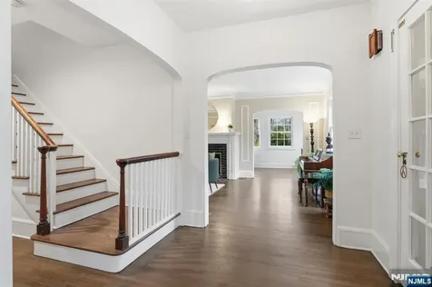 391 Up Mountain Avenue Montclair NJ 07043