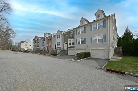 884 Somerset Court Ramsey NJ 07446
