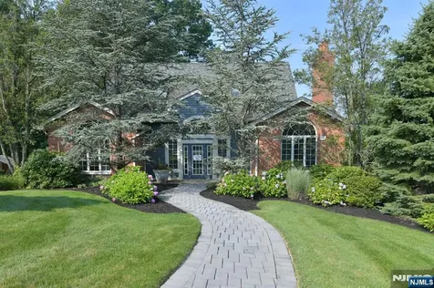 884 Somerset Court Ramsey NJ 07446