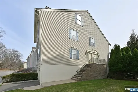 884 Somerset Court Ramsey NJ 07446