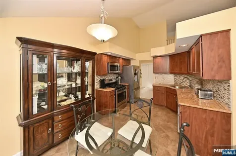 884 Somerset Court Ramsey NJ 07446