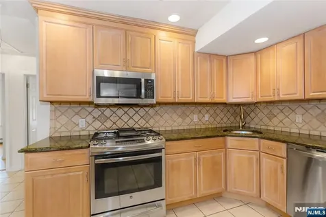 130 N 7th Street Saddle Brook NJ 07663