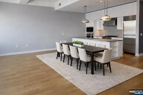9 Somerset Lane Edgewater NJ 07020