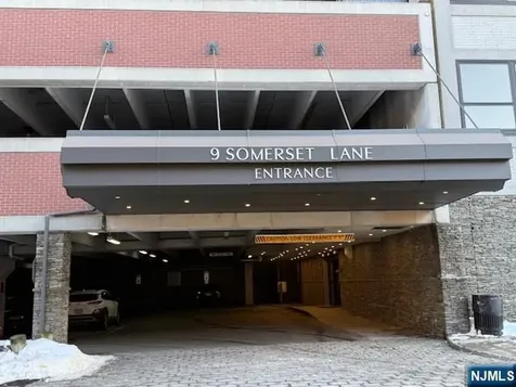 9 Somerset Lane Edgewater NJ 07020