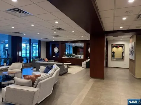 9 Somerset Lane Edgewater NJ 07020