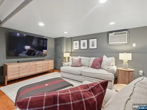14 Evergreen Avenue Bloomfield NJ 07003