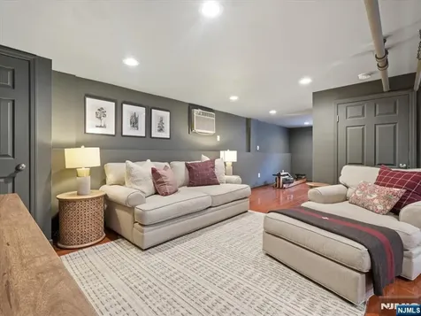14 Evergreen Avenue Bloomfield NJ 07003