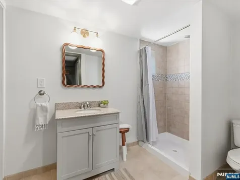 14 Evergreen Avenue Bloomfield NJ 07003