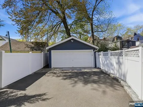 14 Evergreen Avenue Bloomfield NJ 07003