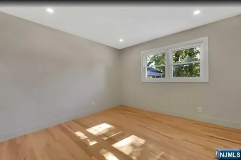 22 Greentree Terrace Tenafly NJ 07670